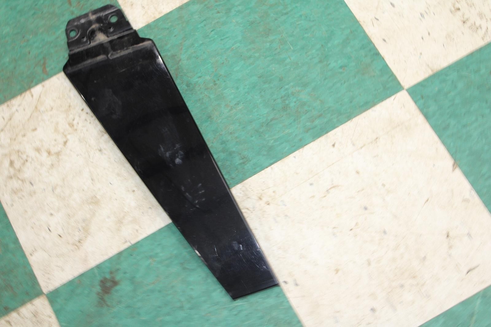 14-21 Ghibli Black Rear Driver Side Left LH B Pillar Applique Molding Cover OEM