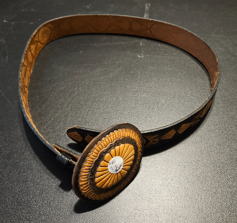 Western style Concho tooled leather belt 34/85