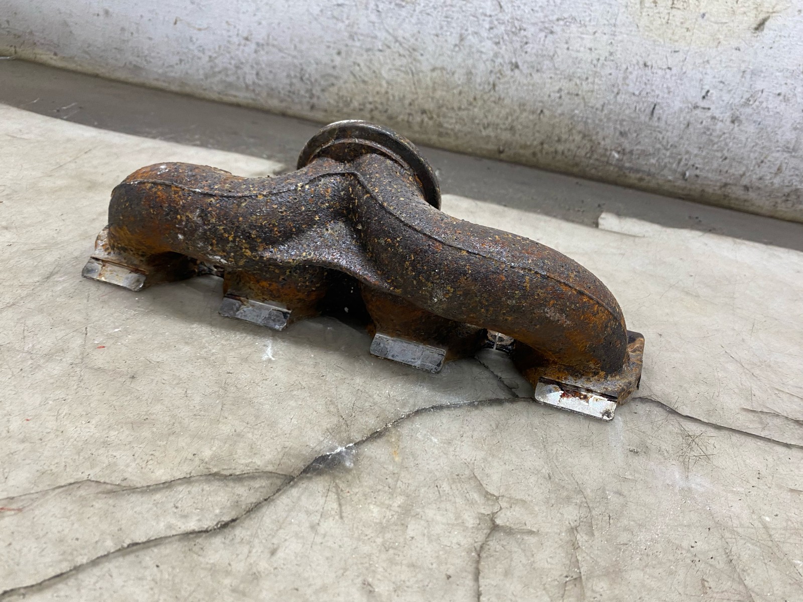 2020-2025 ASTON MARTIN DBX 4.0L V8 RIGHT ENGINE EXHAUST MANIFOLD 1771400209 OEM