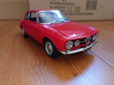1/18 Alfa Romeo 1750GTV Alfa Romeo 1750 Coupe Autoart 70102 Autoart Bertone