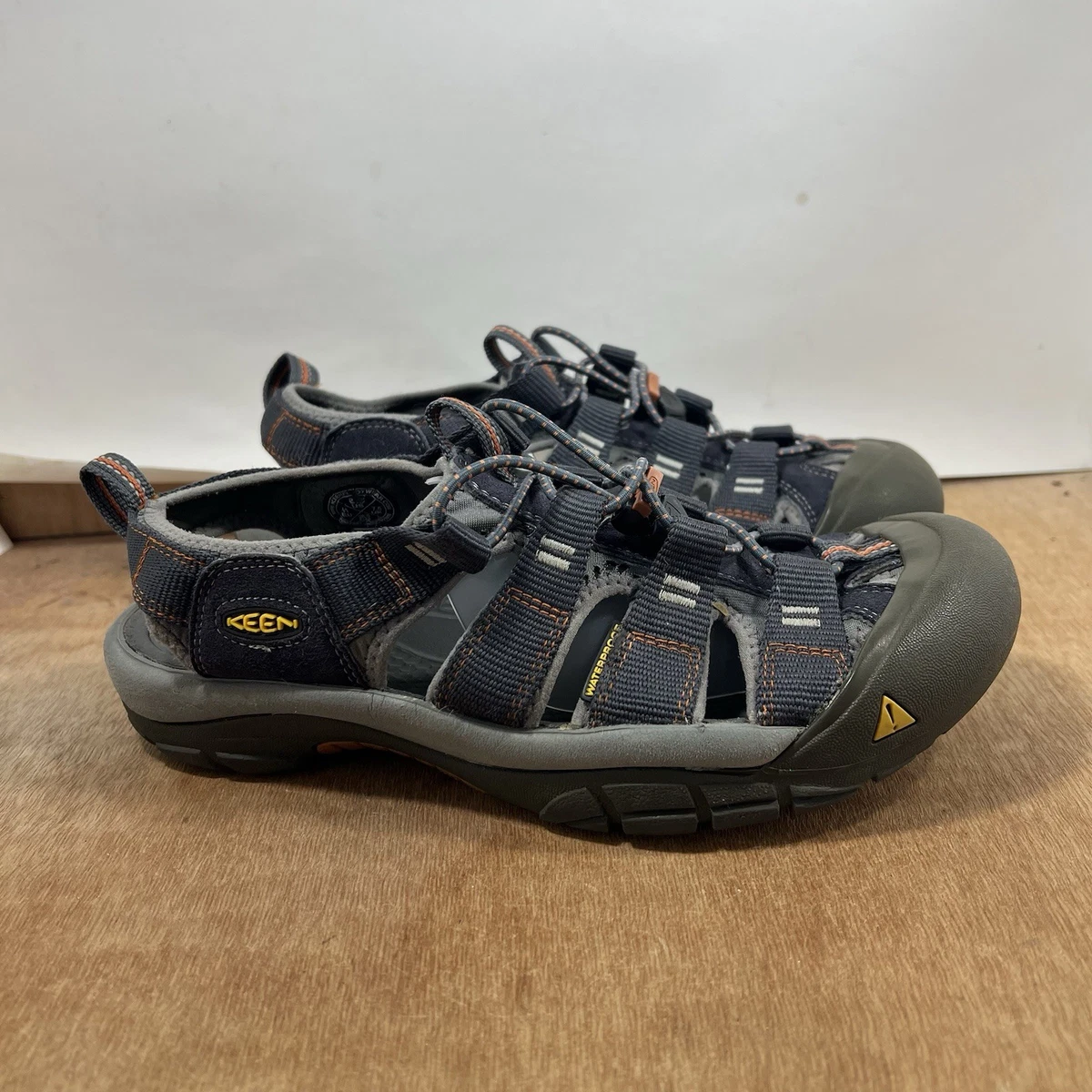 KEEN Sandal Unisex Size 5 Gray Suede Slip-On Adjustable Strap Casual Summer KEEN Rose Sandals Womens Size 9.5 Gargoyle/Raven Gray Sport  main image 2