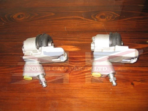 Pair New Triumph TR4 TR4A TR250 Rear Wheel Cylinders TR6 1969-1976 - Image 2 of 2