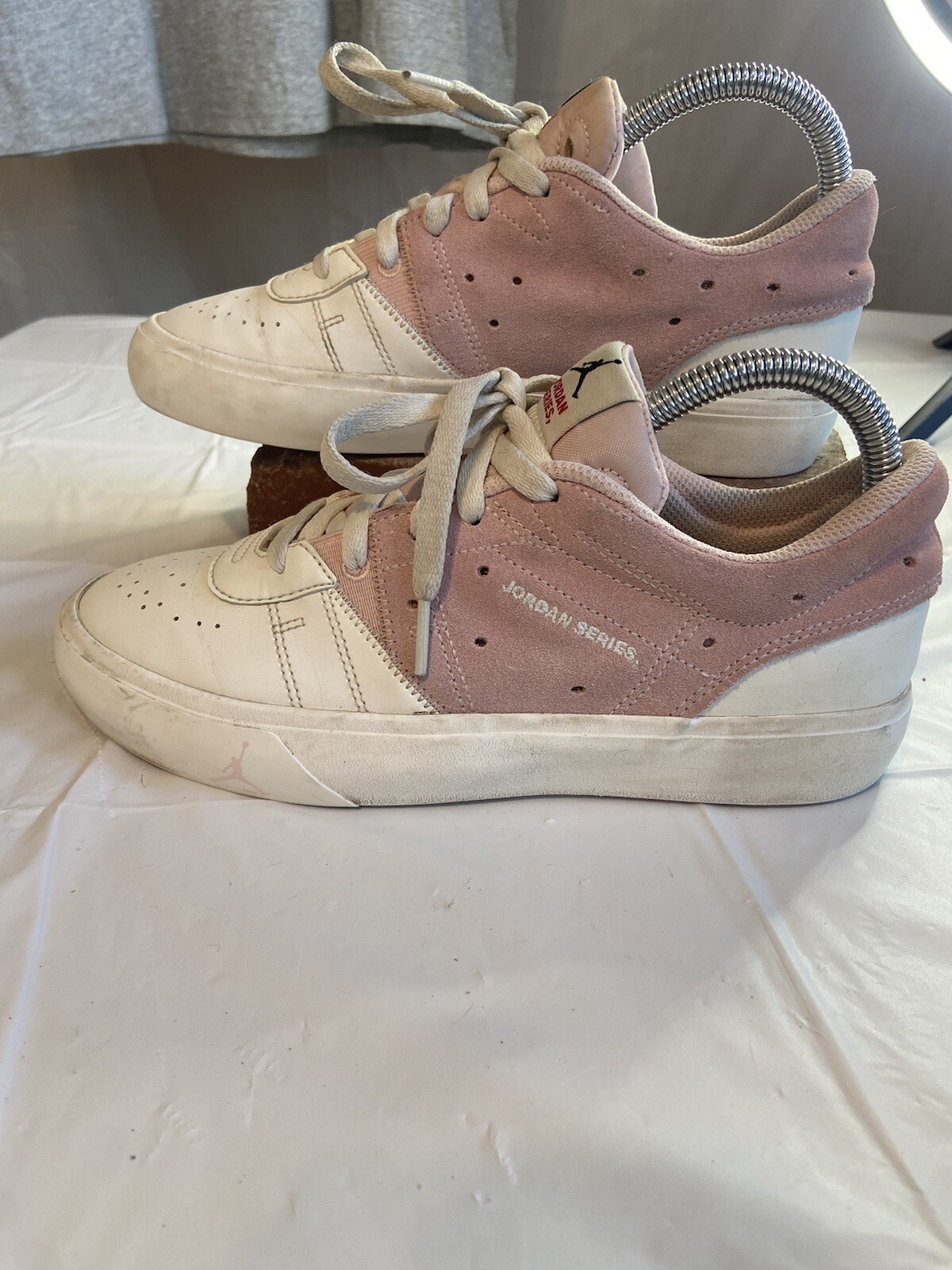 Women's Nike Jordon Serise ES Atomsphere Pink & W… - image 5