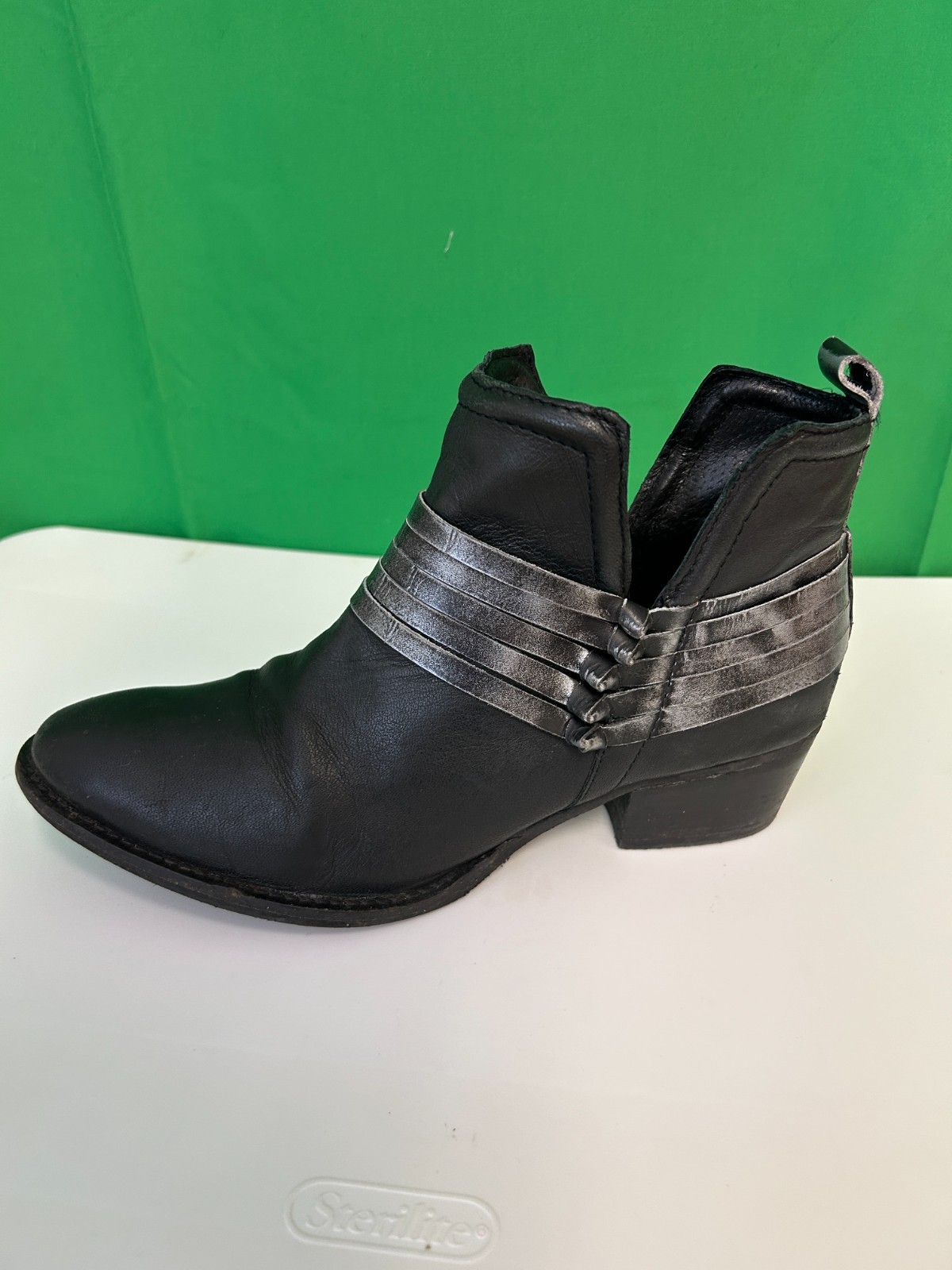 DIBA Womens 9M Black Gray Pull on Booties Leather Upper Ankle Boots