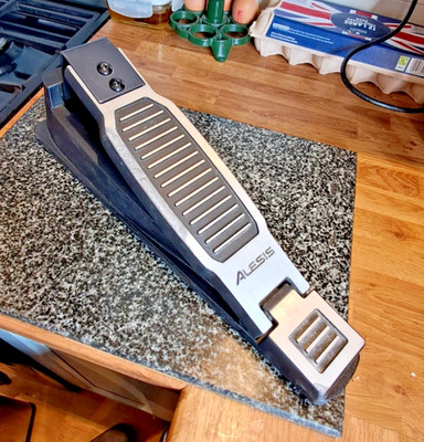 Alesis DM Lite Hi Hat Pedal Continuous Controller elektronisches Schlagzeug.