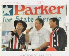 1994 Press Photo Senator Carl Parker of Texas campaigning. - hpa85856
