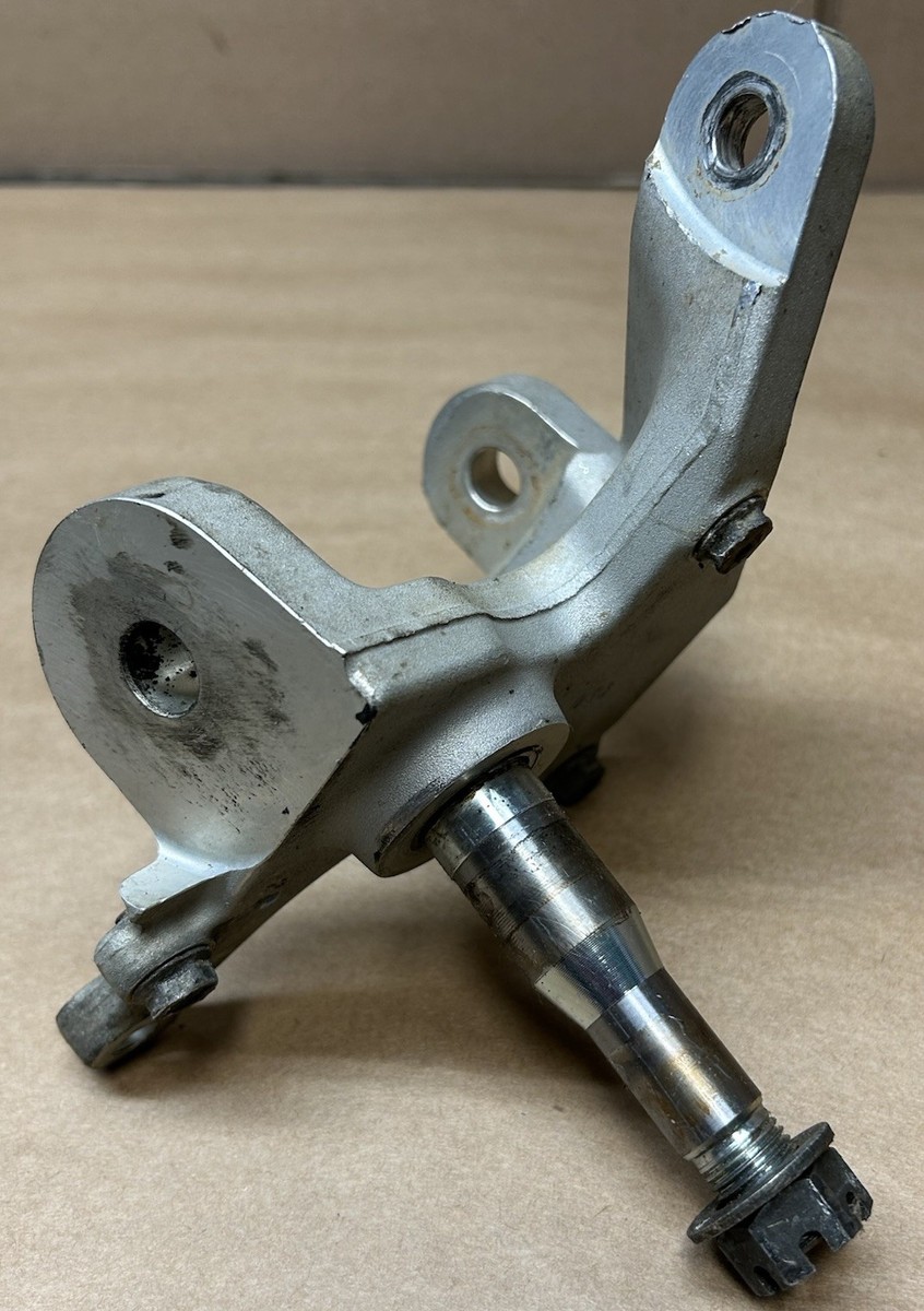 03-08 SUZUKI LTZ400 Right Front Spindle Steering Knuckle DVX KFX