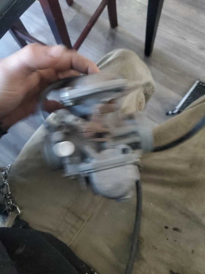 1980 1981 1982 SUZUKI GS450 Carburetor ASSY Carbs MIKUNI GS450L GS450ET GS 450 - Image 2 of 4