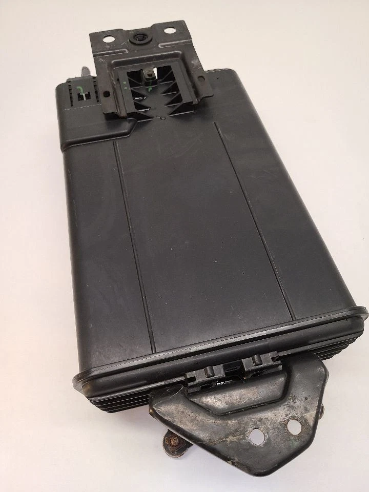 2014 15 2016 TOYOTA HIGHLANDER Fuel Vapor Canister 777400E030 Foto 4 de 4