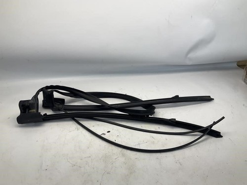 13-19 BMW 650i xDrive Convertible Front Windshield Window Glass Seal Molding B - Picture 3 of 12