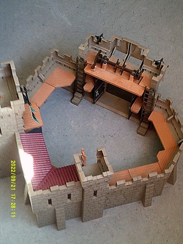 Playmobil 2 Ritterburgen 6001 und 4866 Konvolut Guter Zustand - Bild 8 von 9