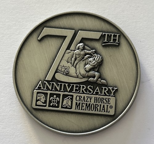 US Crazy Horse Memorial 75th Anniversary South Dakota CHALLENGE COIN - Picture 3 of 3