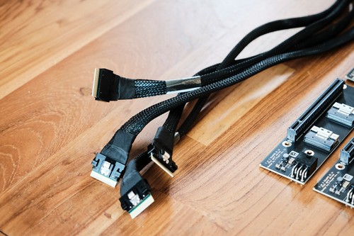 c-payne PCIe gen4 Host Adapters (x4), Device Adapters (x4), SlimSAS cables (x8) - Picture 3 of 4