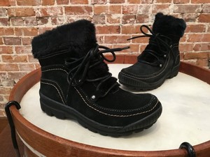 bare traps suede boots