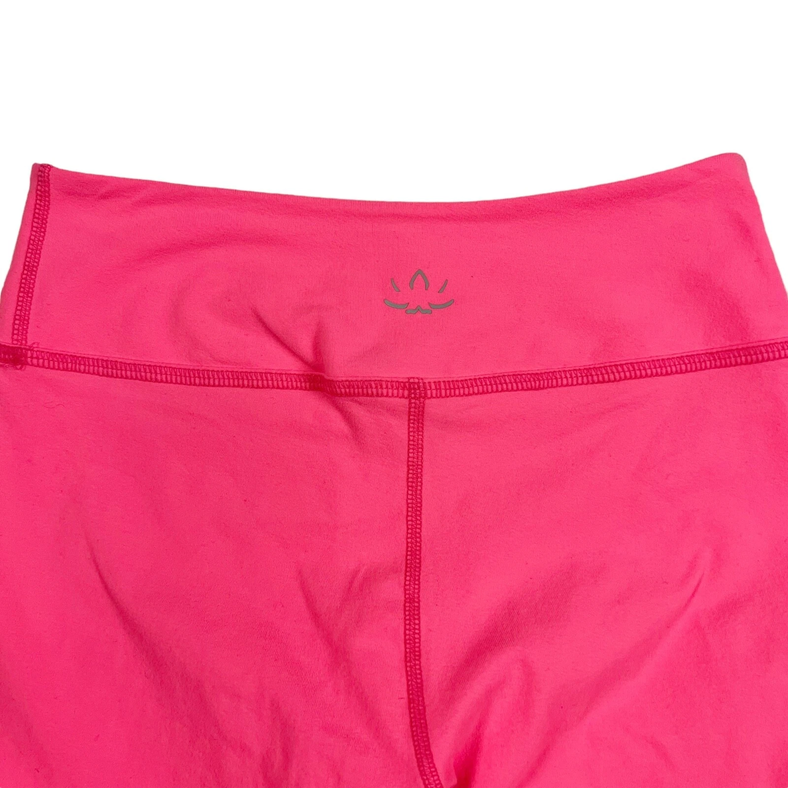 beyond-yoga crop hot fluorescent leggings