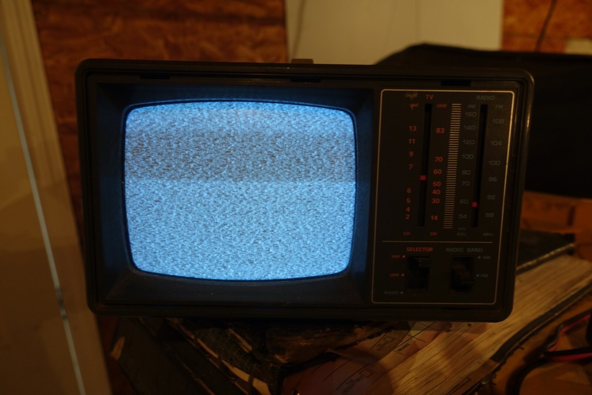 テレビ台・テレビボード 70's unknown vintage television table Vintage 1970s Zenith Portable 12