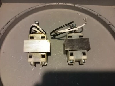 Lot of 2 Tyco Electronics Transformer, 24VAC, 10VA, 60Hz, Class 2, 7242 GN