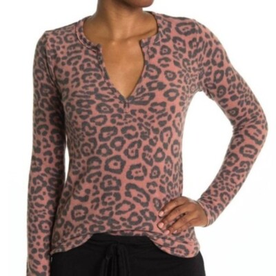 NEW Socialite Nordstrom Split Notch V-Neck Lightweight Fleece Rust Leopard Top
