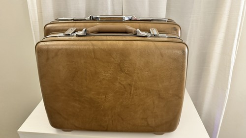 Vtg 2 piece American Tourister Suitcase"Escort"/Brown Hard Shell 21×16×7" 