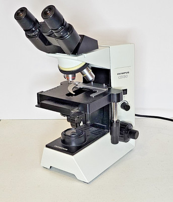 Olympus CH30RF100 Binocular Microscope w/Objectives 4x 10x 40x 100x