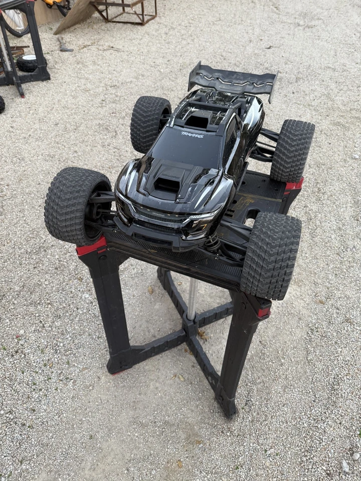 Monster Truck de carreras Traxxas XRT 8S Extreme 4x4 sin escobillas RTR (negro) (se envía lo antes posible) Foto 2 de 4