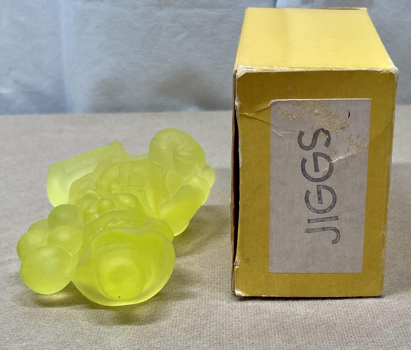 Mosser Glass Jiggs Clown Paperweight Vaseline Uranium Satin Yellow Glow Box Ohio