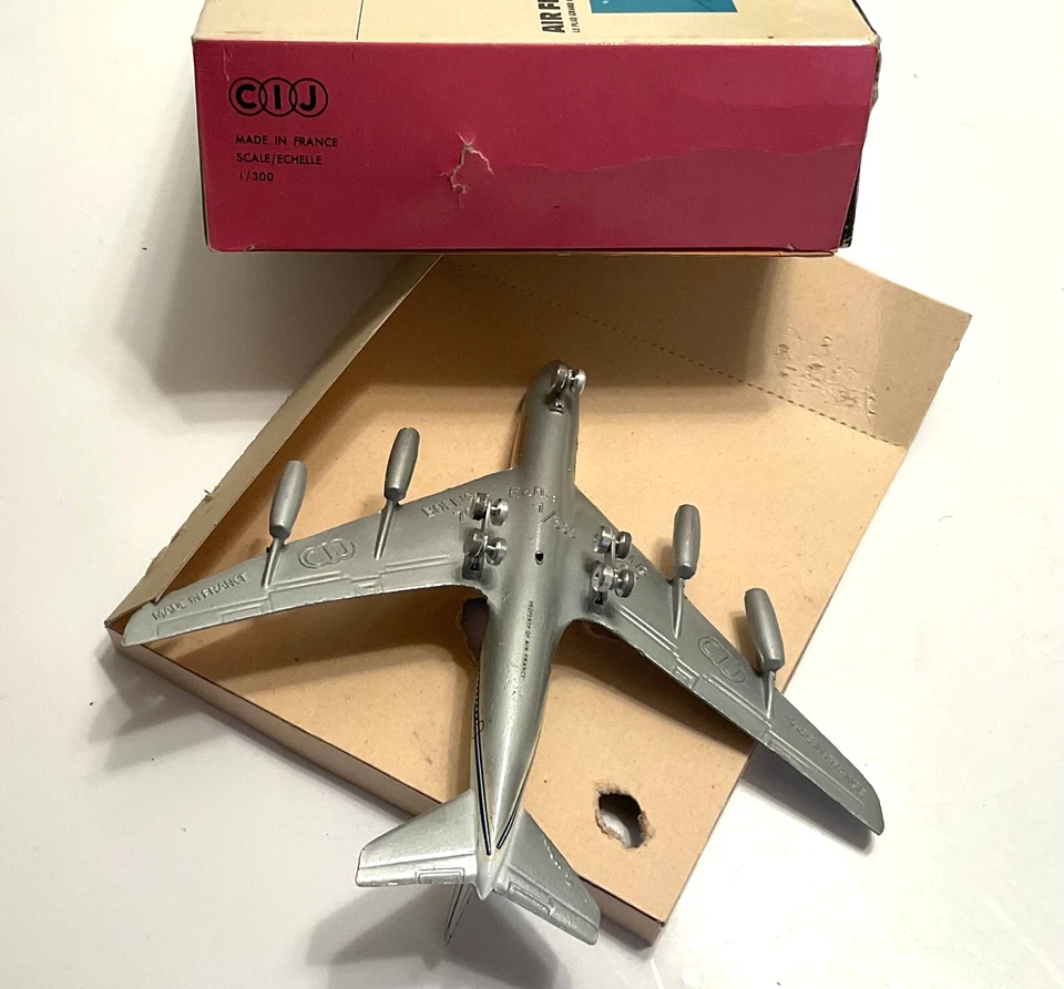 Avión de pasajeros CIJ France A46 Boeing 707 1959 Air France 1/300 promocional en caja Foto 4 de 4