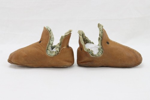 Antique Victorian Brown Leather Baby Bootie Shoes with Lace Trim - Picture 6 of 10