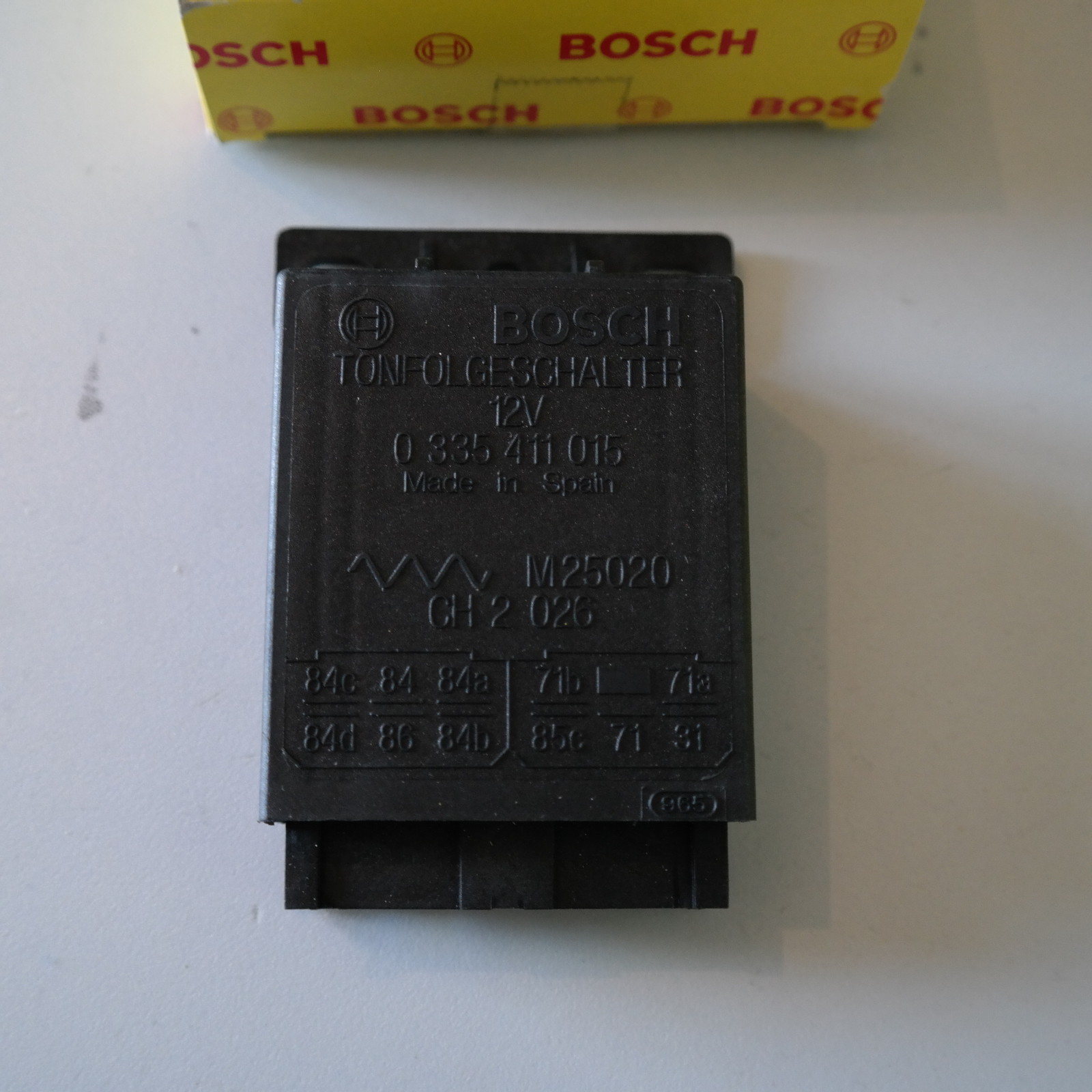 Relais avertisseur Bosch 0335411015 pour Porsche 911 et BMW
