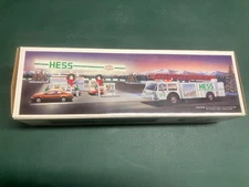 1989 HESS TOY FIRE TRUCK - NEW IN BOX