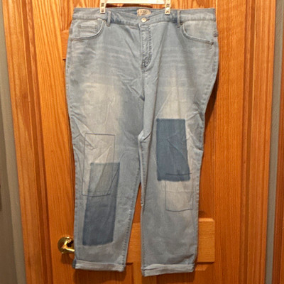 LOGO by Lori Goldstein Women s Plus 18W Light Wash Blue Boyfriend Jeans Pockets