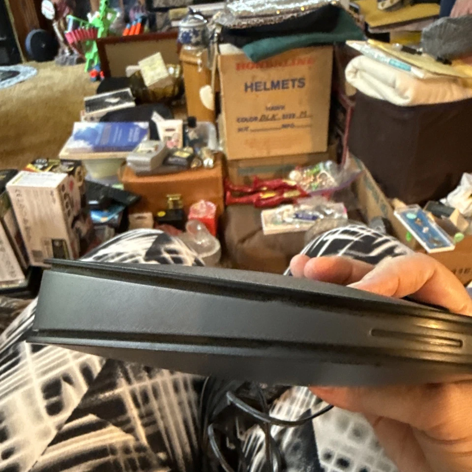 Belkin N150 150 Mbps 4-Port 10/100 Wireless N Router (F9K1001v4) + Power Cord - Image 3 of 4