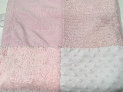 Manta Baby Essentials Rosa Blanco Chenilla Minky Felpa Seguridad Lovey 28x30 - Imagen 2 de 4