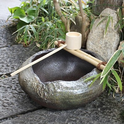 Tsukubai Japanese Japanese garden washbasin tea ceremony Shigaraki