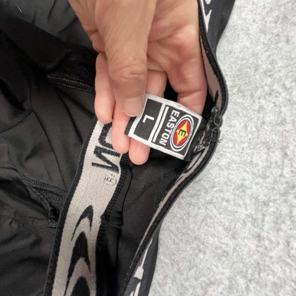 Pantalones cortos acolchados Easton para hombre grandes negros Foto 4 de 4