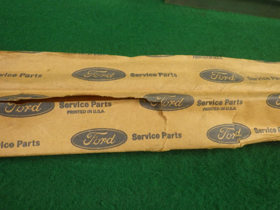 Ford Tempo 1984 1985 panel/ajuste de metal E43Z-5451701-A nuevo de lote Foto 3 de 4