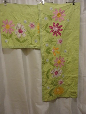 Pottery Barn Kids Daisy Garden Green Floral 1 Pair 2 Pole Pocket