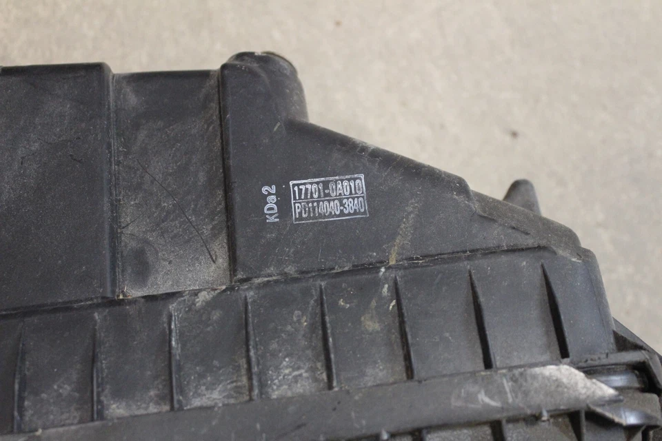 Limpiador de carcasa de caja de aire de admisión Toyota Solara V6 1999-2003 Foto 3 de 4