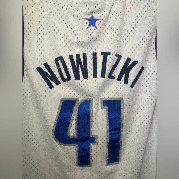 adidas Dallas Mavericks, Dirk Nowitzki 41, Youth Large NBA Basketball