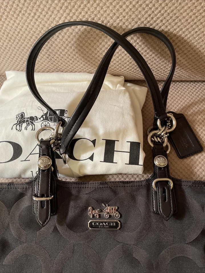 Tengo que tener!   Bolso de Mano COACH Mia Op Art Lurex Cuero Lona Negro con Bolsa para el Polvo Foto 2 de 4