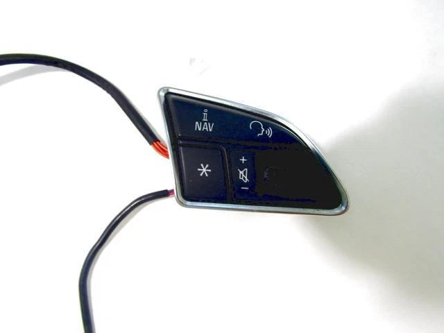 8U0951523H Controles en el Volante Multifunción AUDI Q3 2.0D 4X4 130KW Aut 5P ( - Imagen 3 de 4