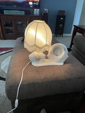Vintage Floral Lamp ￼