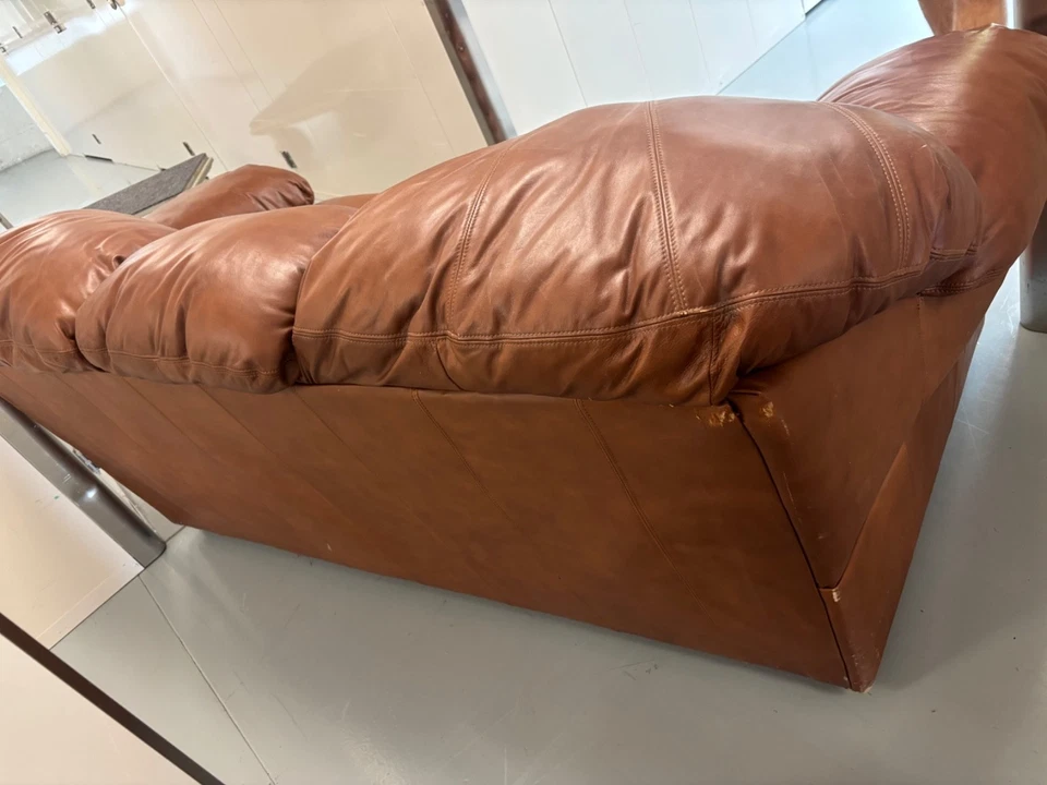 Sofá-cama queen size de couro marrom de qualidade premium — Ótimo!! - Imagem 4 de 4