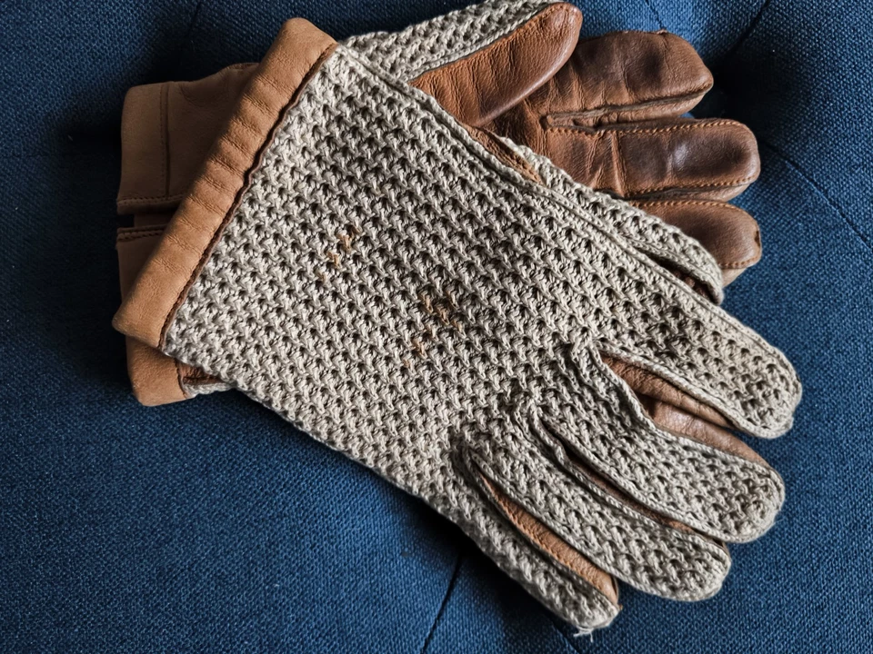 Vintage Leather String Back Driving Gloves. Size M. - Image 2 of 4