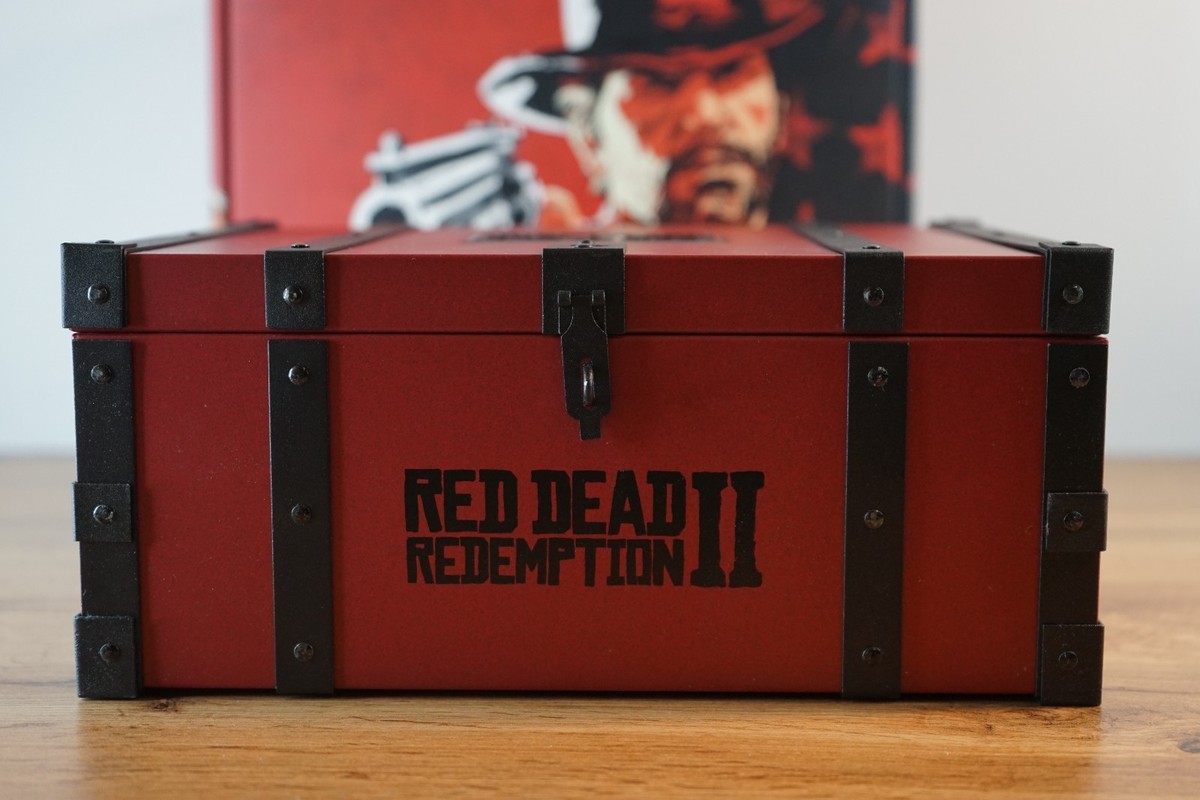 Red Dead Redemption 2 Collectors Edition Box and Chest Key and