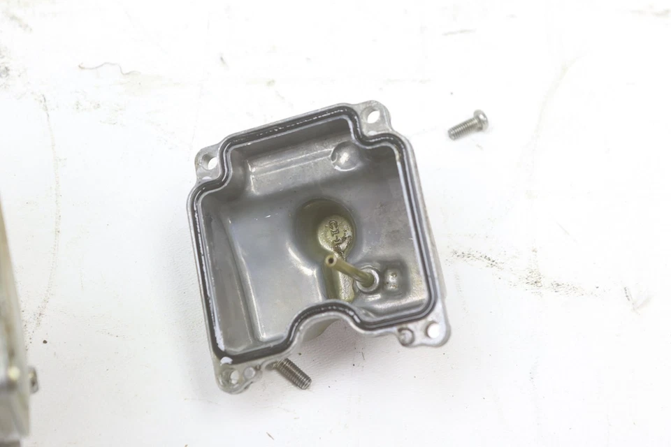 Yamaha Bruin 350 2x4 05 Carburetor 5UH-E4101-00-00 52212 - Imagem 3 de 4