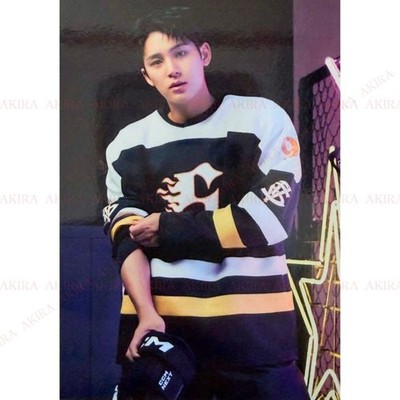 SEVENTEEN 2025 SEVENTEEN's HOME MERCHANDISE ROOMWEAR PHOTO CARD