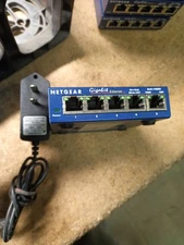 NetGear ProSafe GS105 v4 5-Port Gigabit   Ethernet Switch 