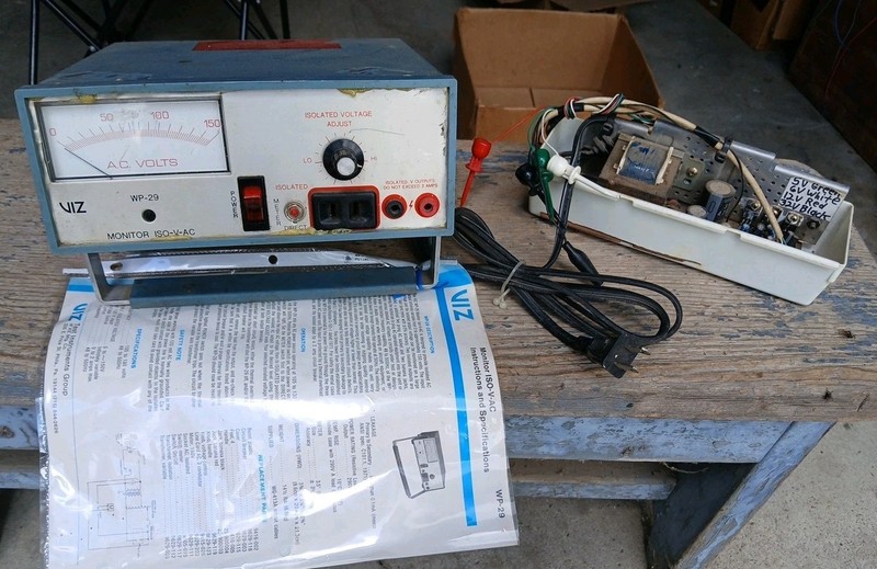 VIZ WP-29 Monitor ISO-V-AC Isolated Voltage Tester Used Powers On Dial Moves