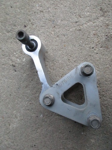 Triumph TT600 2000-03 Umlenkung zum Federbein Stoßdämpfer